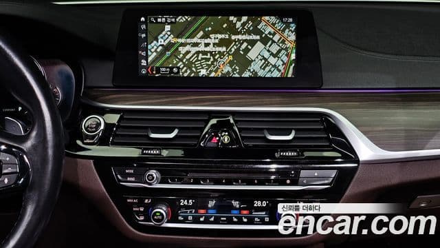 BMW 5시리즈 (G30) 520d xDrive M Sport Plus, 2017 15