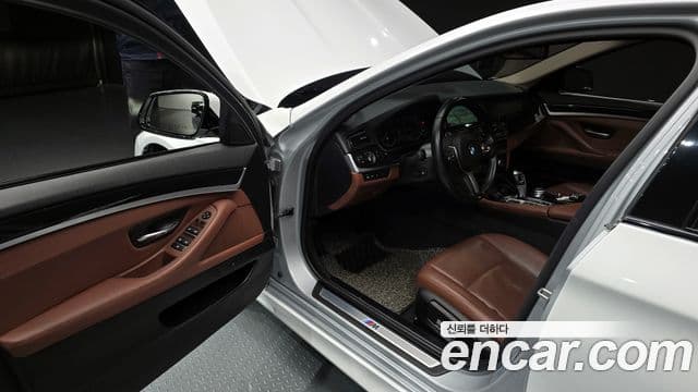 BMW 5시리즈 (F10) 520d xDrive M Aero Dynamic, 2016 10
