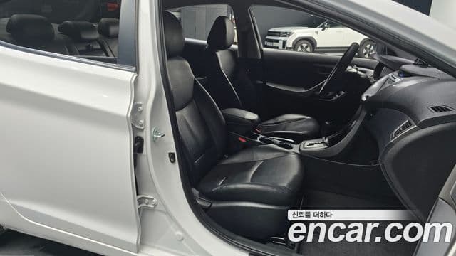 Hyundai Avante MD Luxury, 2012 10