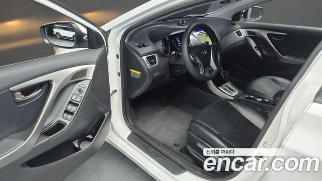 Hyundai Avante MD Luxury, 2012 11