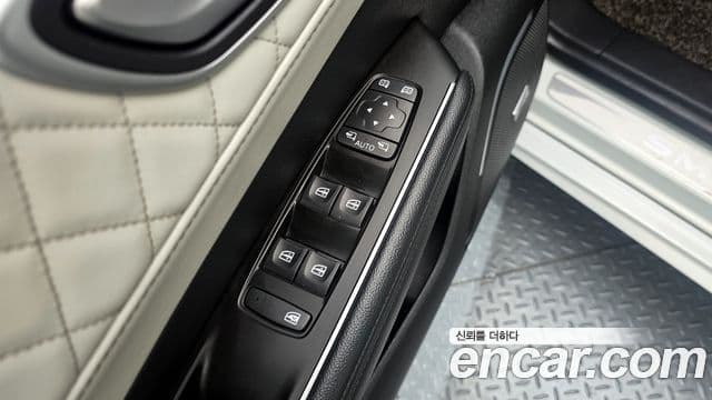 Renault Korea(Samsung) SM6 2.0 LPe RE (для людей с инвалидностью), 2017 17