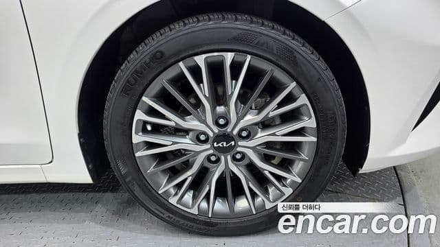 Kia The / новый New K3 2세대 Signature, 2022 все фото