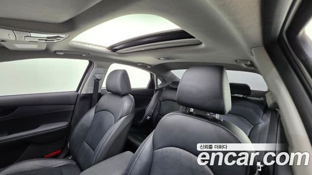 Kia The / новый New K3 2세대 Signature, 2022 11