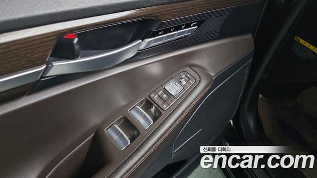 Genesis EQ900 Premium Luxury, 2016 17