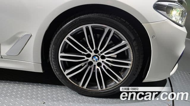BMW 5시리즈 (G30) 520d M Sport Plus, 2020 все фото