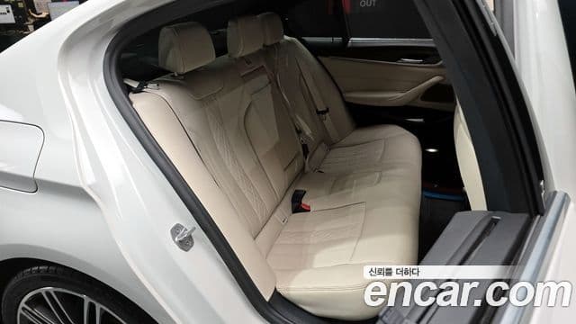 BMW 5시리즈 (G30) 520d M Sport Plus, 2020 12
