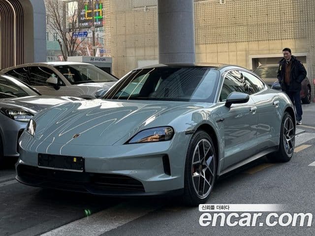 Porsche 타이칸 4S, 2025 1