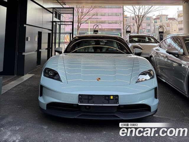 Porsche 타이칸 4S, 2025 3