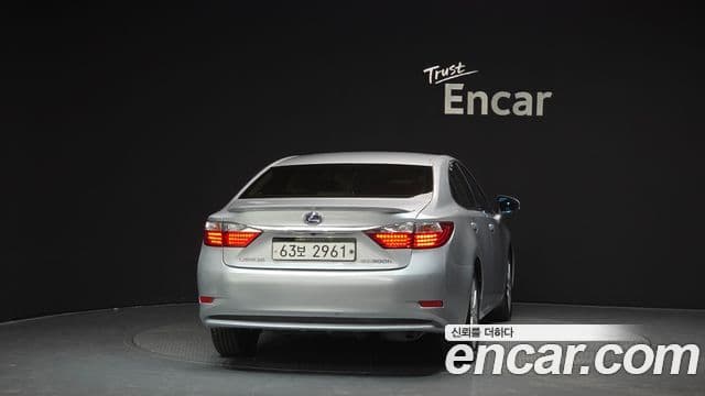 Lexus New ES300h XV60, 2015 4