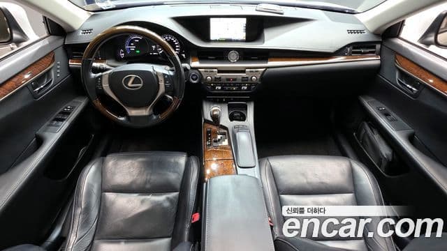 Lexus New ES300h XV60, 2015 7