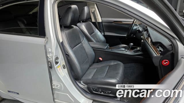 Lexus New ES300h XV60, 2015 12