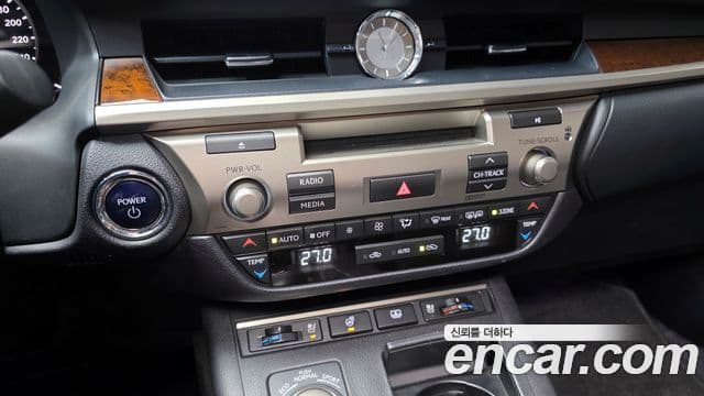 Lexus New ES300h XV60, 2015 16