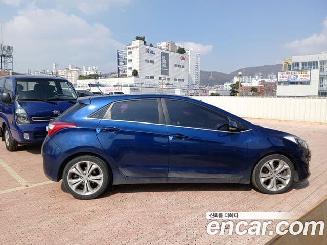 Hyundai i30(новый кузов / новое поколение) дизель 1.6 VGT Unique, 2013 6