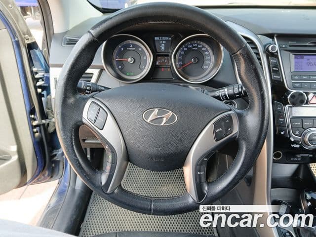 Hyundai i30(новый кузов / новое поколение) дизель 1.6 VGT Unique, 2013 13