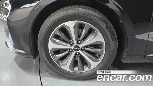 Kia K8 гибрид Noblesse, 2023 все фото