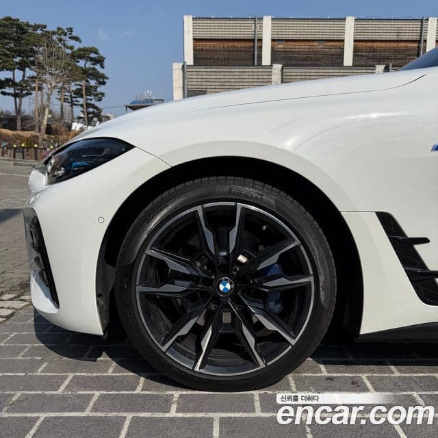 BMW i4 eDrive40 M Sport, 2022 все фото