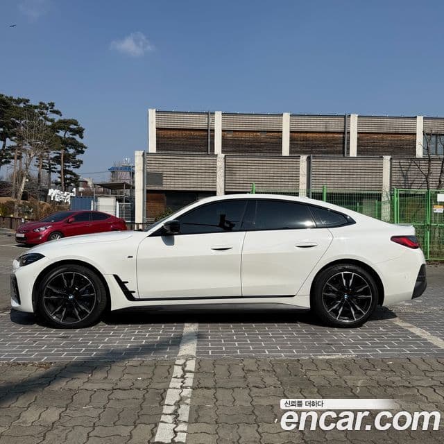 BMW i4 eDrive40 M Sport, 2022 10