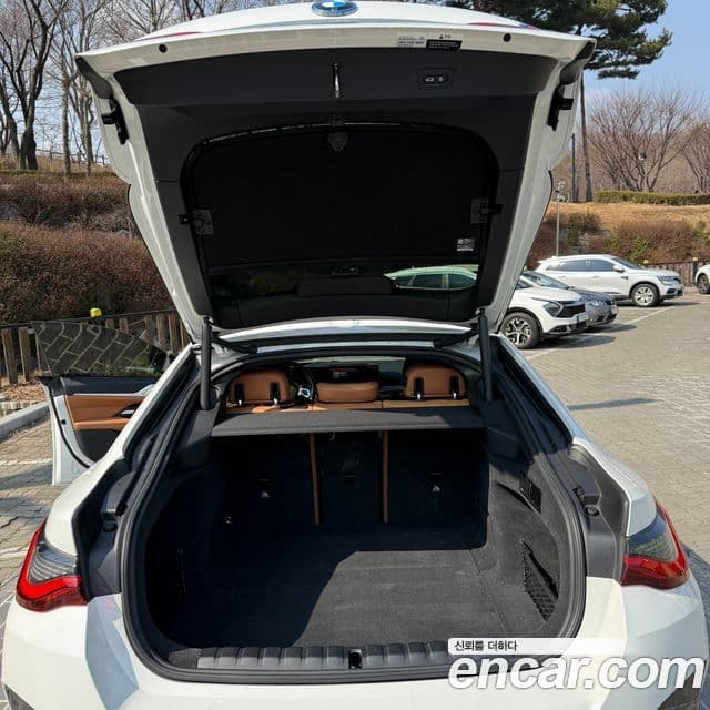 BMW i4 eDrive40 M Sport, 2022 15