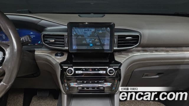 Ford Explorer 6세대 3.0 Platinum 4WD, 2022 15