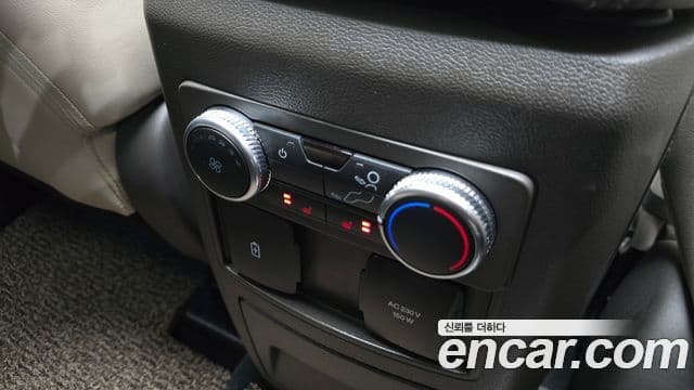 Ford Explorer 6세대 3.0 Platinum 4WD, 2022 18