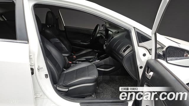 Kia The / новый New K3 Style, 2018 12