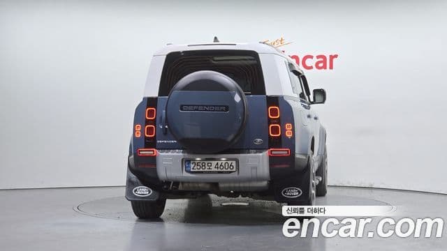 Land Rover Defender (L663) 110 D250 SE, 2022 4