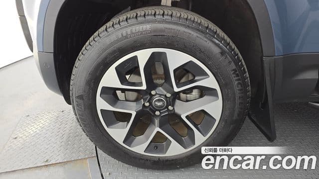 Land Rover Defender (L663) 110 D250 SE, 2022 все фото