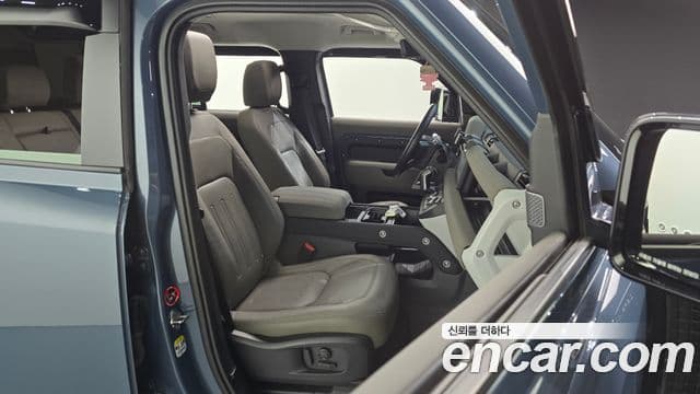 Land Rover Defender (L663) 110 D250 SE, 2022 12