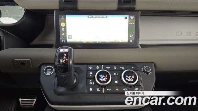 Land Rover Defender (L663) 110 D250 SE, 2022 16