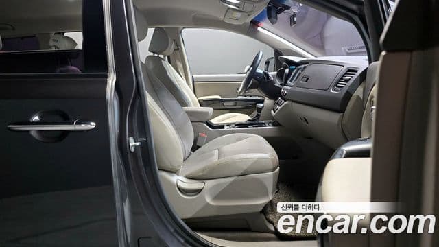 Kia All New Carnival Prestige, 2017 10
