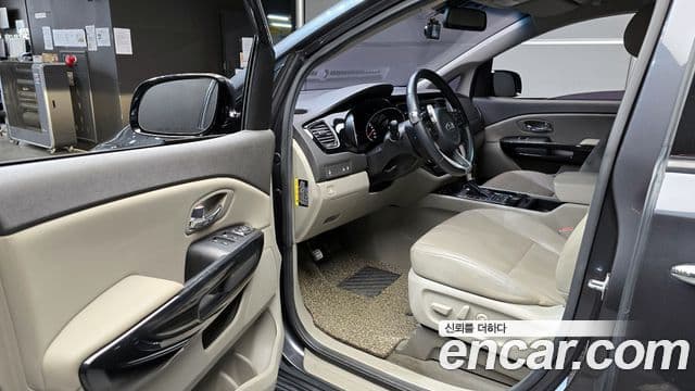 Kia All New Carnival Prestige, 2017 11