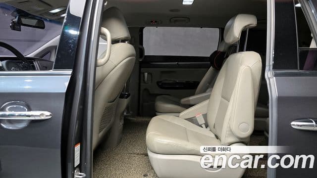 Kia All New Carnival Prestige, 2017 12