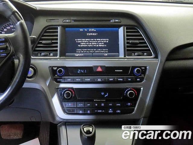 Hyundai LF Sonata LPI Modern(для людей с инвалидностью), 2015 11