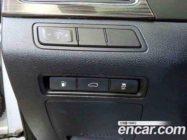 Hyundai LF Sonata LPI Modern(для людей с инвалидностью), 2015 13