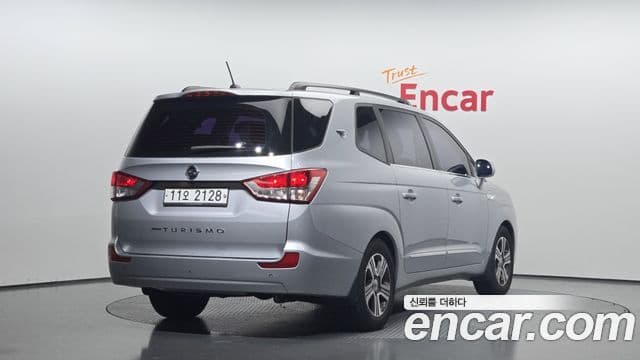 KG모빌리티(SsangYong) Korando 투리스모 4WD GT 9인승, 2015 2