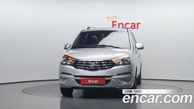 KG모빌리티(SsangYong) Korando 투리스모 4WD GT 9인승, 2015 3