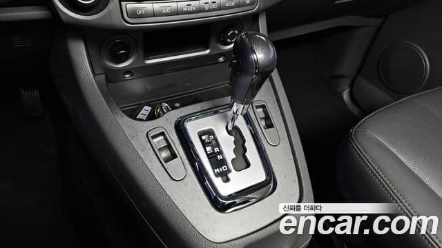 KG모빌리티(SsangYong) Korando 투리스모 4WD GT 9인승, 2015 9