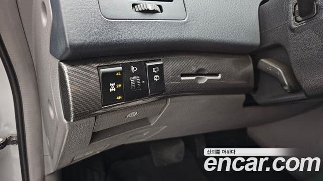 KG모빌리티(SsangYong) Korando 투리스모 4WD GT 9인승, 2015 14