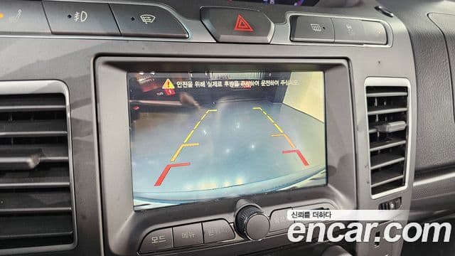 KG모빌리티(SsangYong) Korando 투리스모 4WD GT 9인승, 2015 17