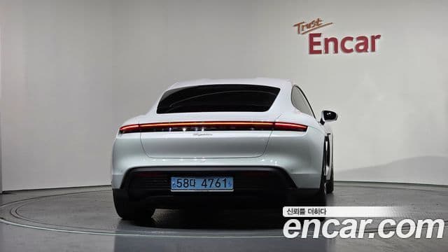 Porsche 타이칸 базовый, 2022 4