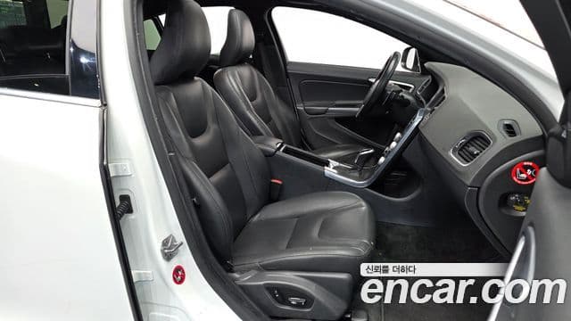 Volvo S60 2세대, 2015 10