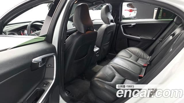 Volvo S60 2세대, 2015 12