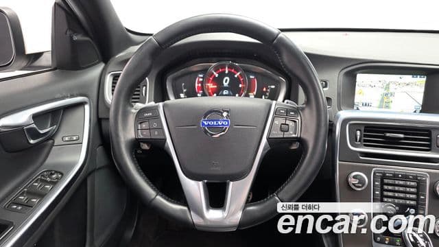 Volvo S60 2세대, 2015 13