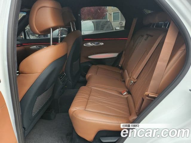 Genesis GV70, 2026 8