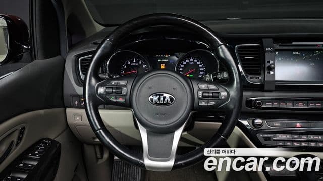 Kia All New Carnival President, 2016 13