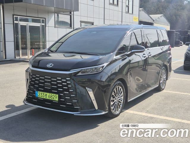 Lexus LM 2세대 500h Royal, 2025 1