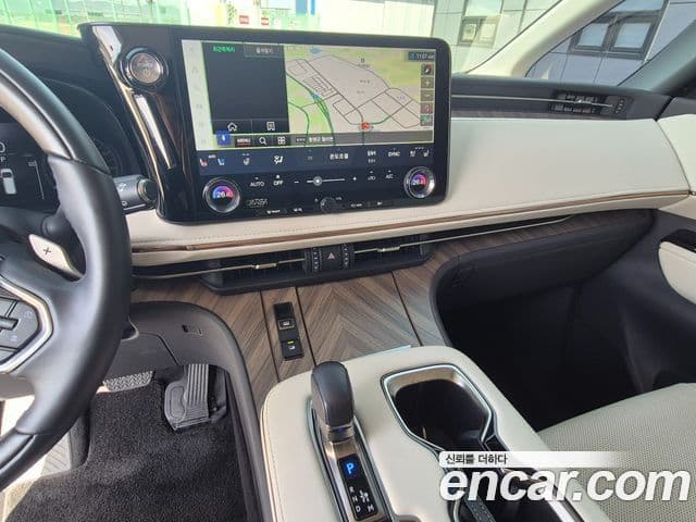 Lexus LM 2세대 500h Royal, 2025 все фото