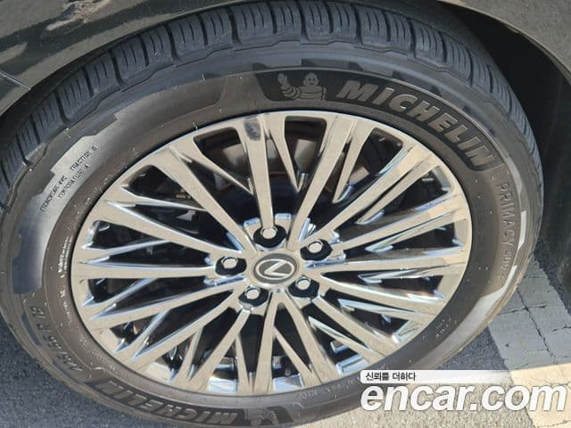 Lexus LM 2세대 500h Royal, 2025 15