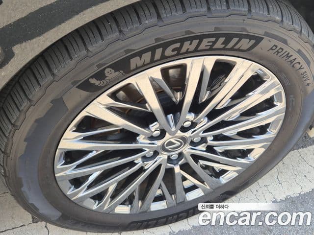 Lexus LM 2세대 500h Royal, 2025 18