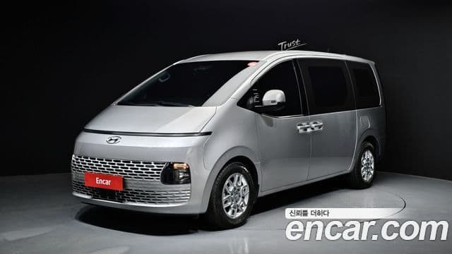 Hyundai Staria Modern, 2023 1
